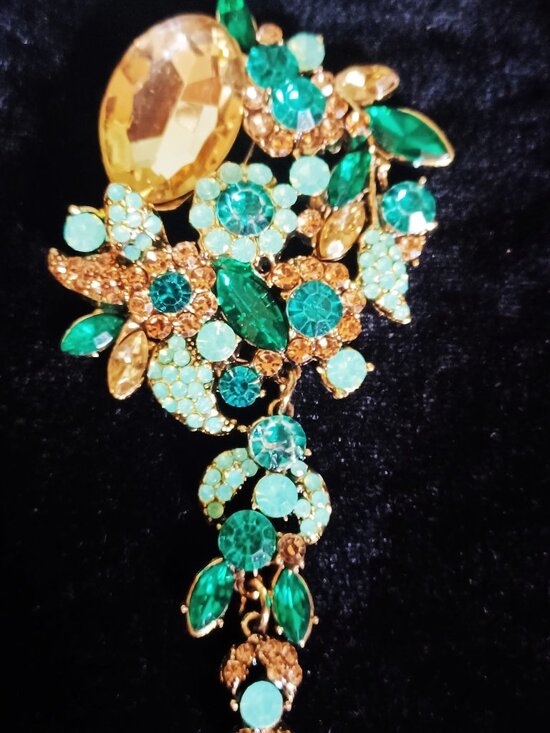Jewelry - Another 4.5" Beatiful Rhinestone Brooch